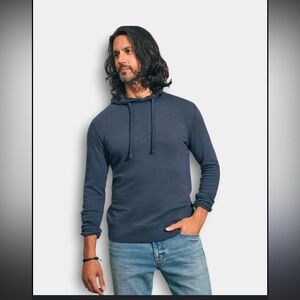 Faherty Sunwashed Organic Cotton Hoodie in Dark Grey *DEFECTS*